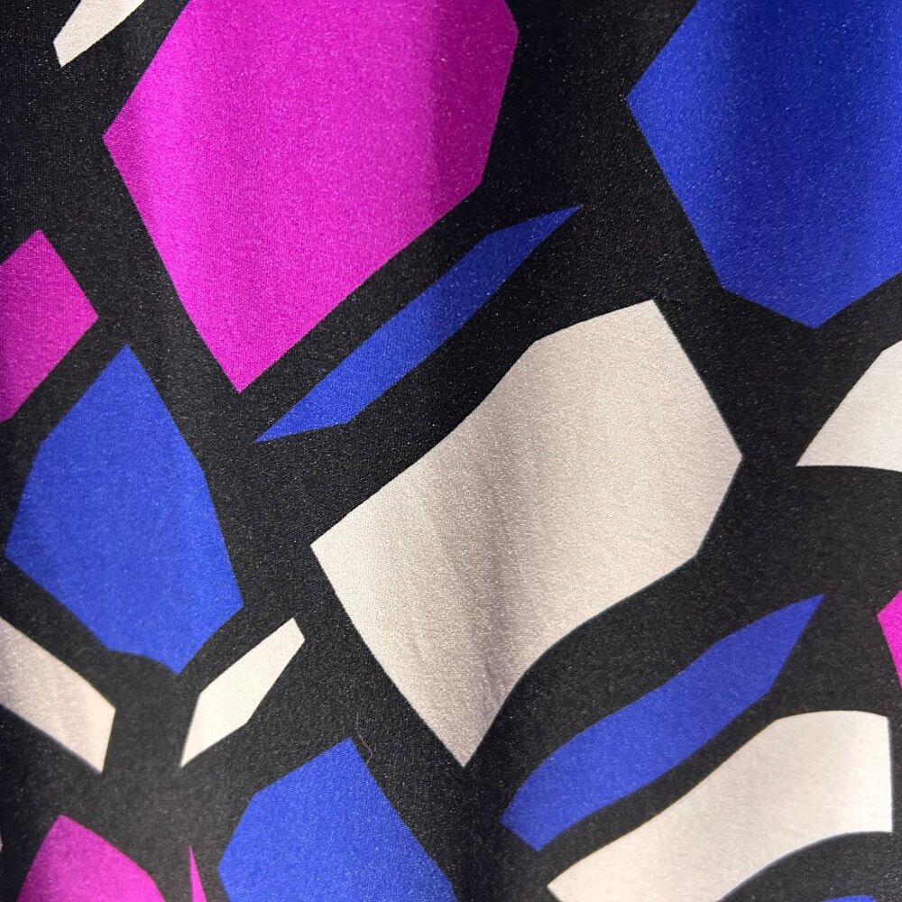 Studio by Tiana B Geometric Print Shift Dress in Size Large (Blue/Pink/Black) - Picture 9 of 10